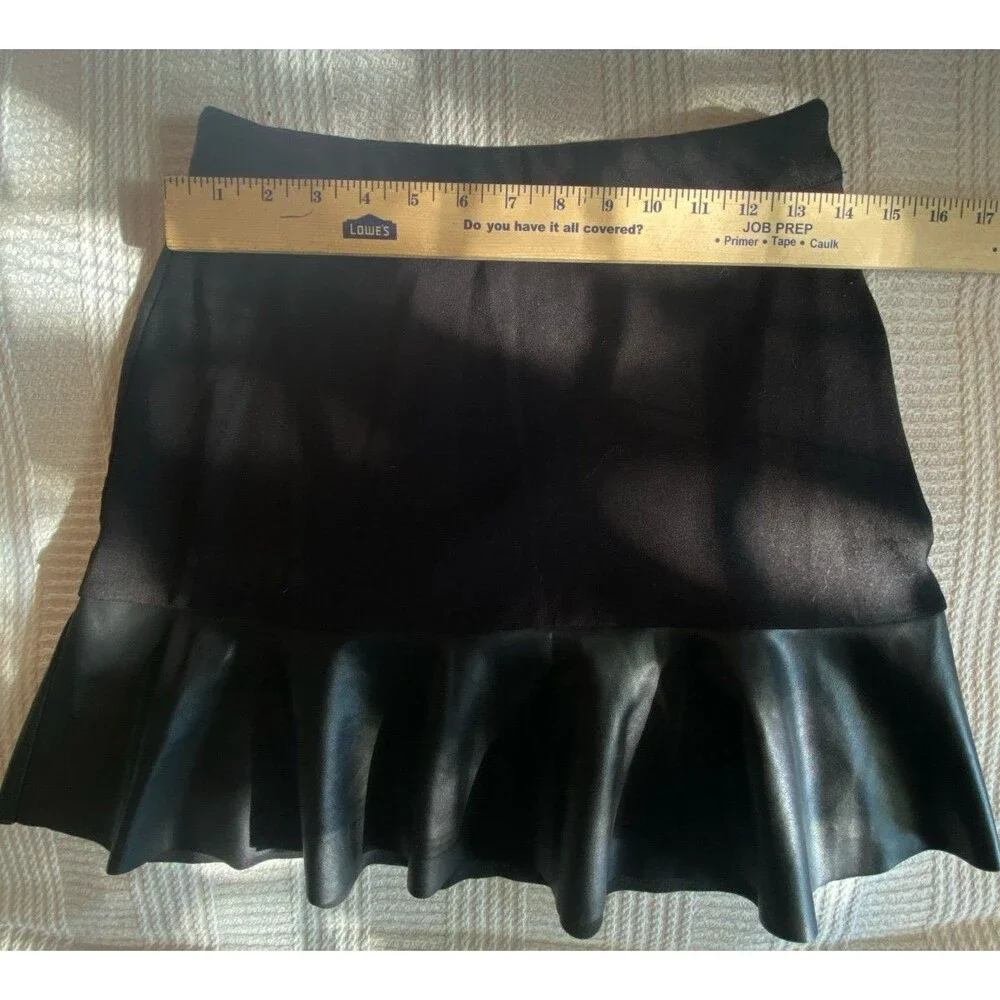 Michael Kors black leather trim mini skirt SIZE SMALL NWOT - Picture 5 of 14